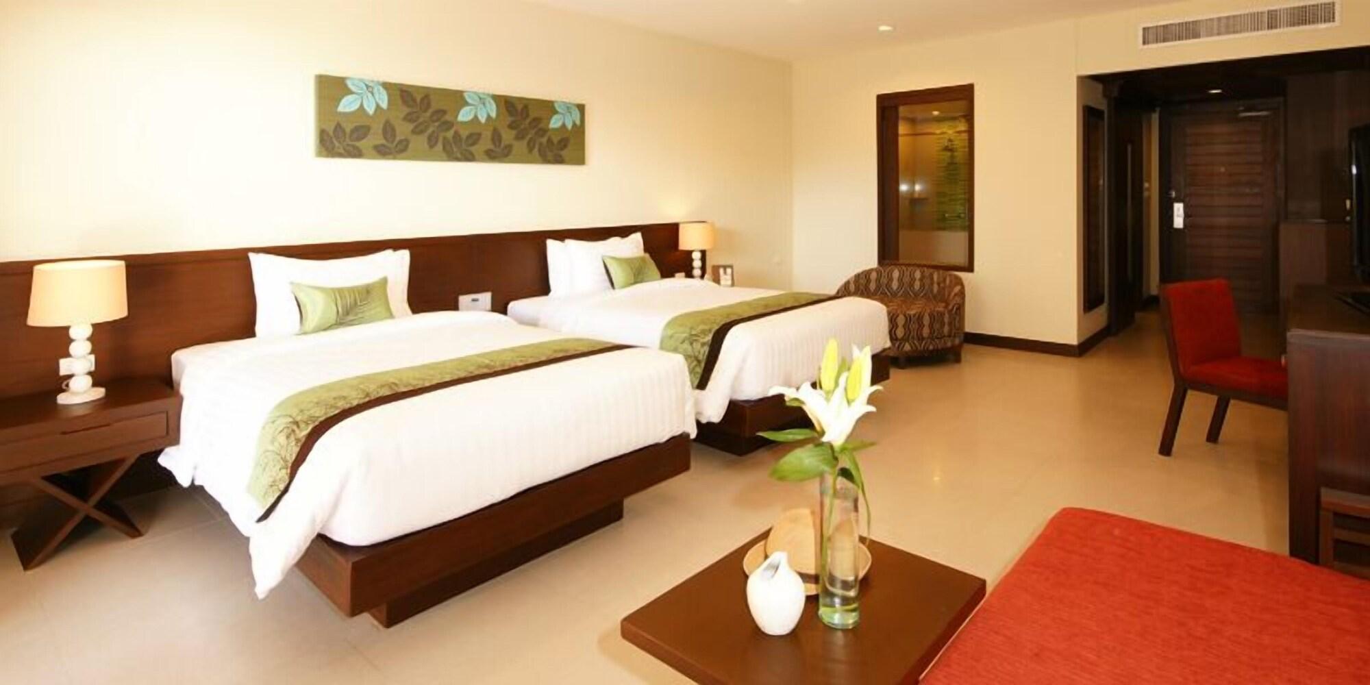 The Heritage Pattaya Beach Resort-Sha Bagian luar foto