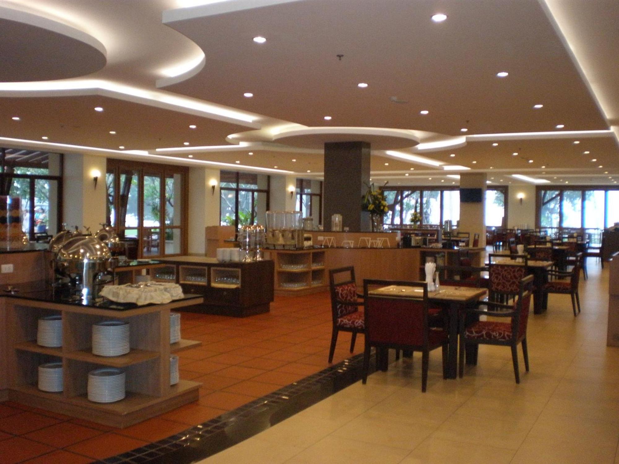The Heritage Pattaya Beach Resort-Sha Bagian luar foto